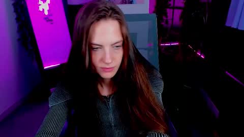 Snapshot of emilywiled chatting on 22, 10, 2025 Emily online show from 22, 10, 2025