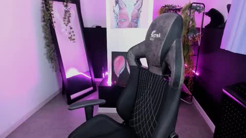 Snapshot of emilywiled chatting on 25, 10, 2025 Emily online show from 25, 10, 2025