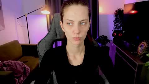 Snapshot of emilywiled chatting on 27, 10, 2025 Emily online show from 27, 10, 2025