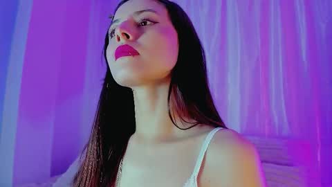 Snapshot of emilywithe_ chatting on 28, 3, 2026 online show from 28, 3, 2026