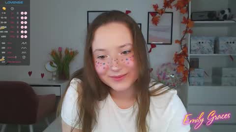 Snapshot of emilyxgrasez chatting on 8, 3, 2025 Emily online show from 8, 3, 2025