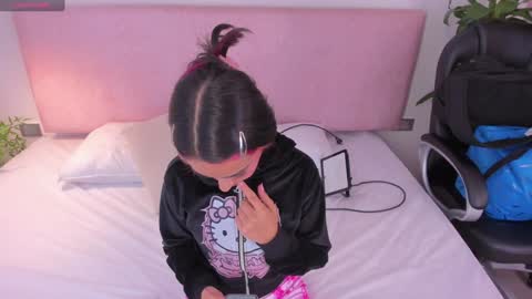Emily Bank online show from 21, 12, 2024