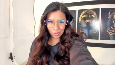 emilyy_cooperr online show from 18, 11, 2025