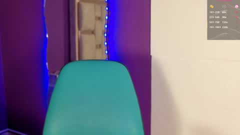 emilyy_cooperr online show from 22, 5, 2026