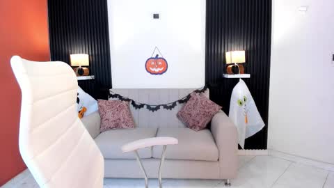 Snapshot of emilyy_kim chatting on 22, 10, 2025 emilyy_kim online show from 22, 10, 2025