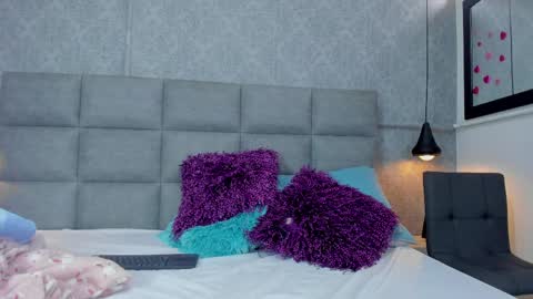 emilyy_r online show from 6, 4, 2026