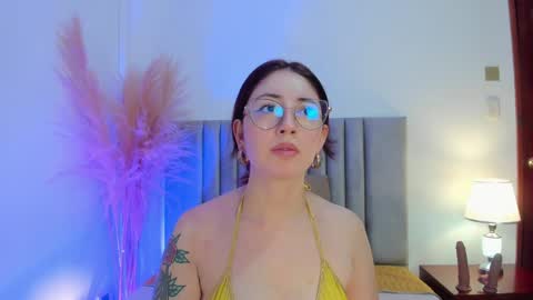 Emilyy Watson online show from 24, 1, 2025