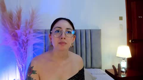 Emilyy Watson online show from 31, 1, 2025