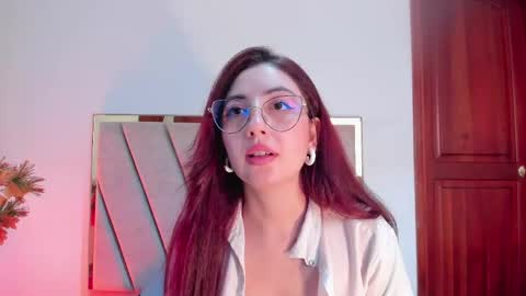 Emilyy Watson online show from 22, 2, 2025