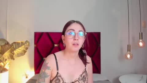 Emilyy Watson online show from 13, 9, 2025