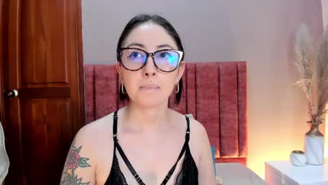 Snapshot of emilyywatson chatting on 25, 6, 2026 Emilyy Watson online show from 25, 6, 2026