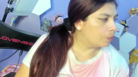 emira199 online show from 4, 1, 2025