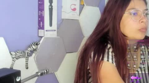 emira199 online show from 6, 1, 2025