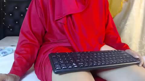 emira199 online show from 19, 2, 2025