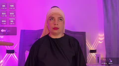 Snapshot of emira199 chatting on 8, 10, 2025 emira199 online show from 8, 10, 2025