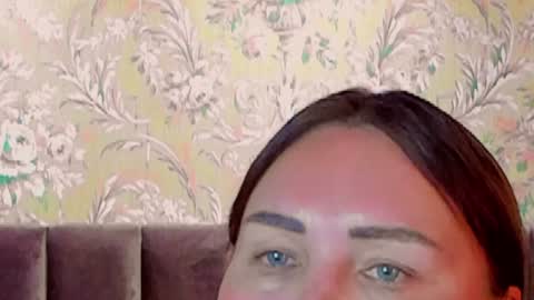 Snapshot of emm_quince chatting on 4, 12, 2024 Emm online show from 4, 12, 2024