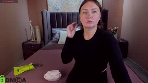 Snapshot of emm_quince chatting on 12, 12, 2024 Emm online show from 12, 12, 2024