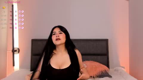 Emma Clark  online show from 27, 7, 2026