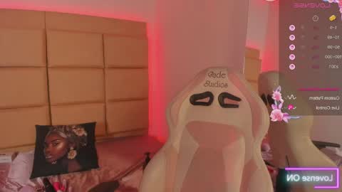 emma__js_ online show from 13, 5, 2026