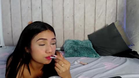 emma_and_aysha online show from 10, 3, 2025