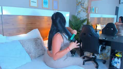 Emma  online show from 13, 5, 2026