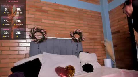 Snapshot of emma_belley chatting on 12, 7, 2026 Hey Im EmmaHelp me reach 100 likes online show from 12, 7, 2026