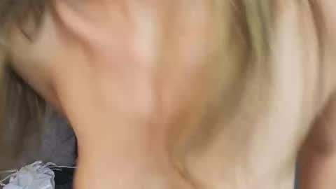 Emma Blue  modelo independiente online show from 28, 2, 2025