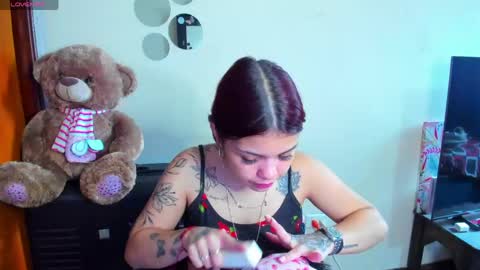 emma_boo_ online show from 11, 5, 2026