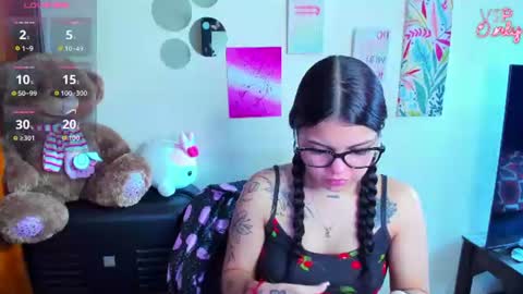 Snapshot of emma_boo_ chatting on 13, 6, 2026 emma_boo_ online show from 13, 6, 2026
