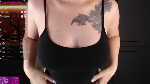 Snapshot of emma_bryan chatting on 10, 12, 2024 Emma online show from 10, 12, 2024