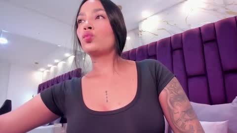 Snapshot of emma_carterr1 chatting on 22, 2, 2026 pau online show from 22, 2, 2026