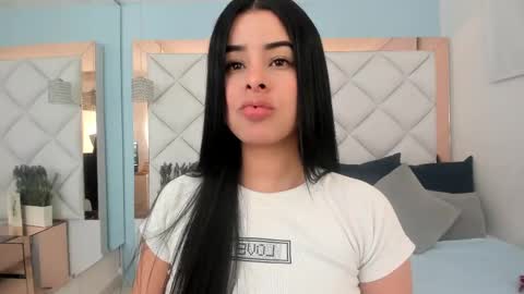 Snapshot of emma_castilloo chatting on 22, 9, 2025 Emma Castillo online show from 22, 9, 2025