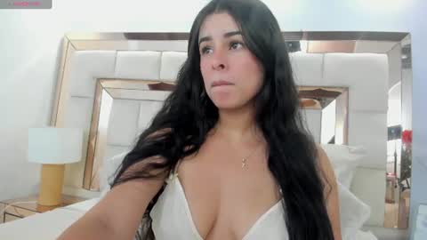 Emma Castillo online show from 4, 8, 2026