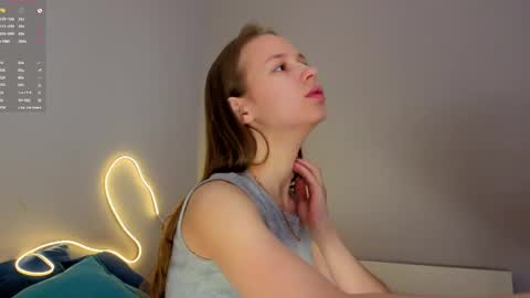 Snapshot of emma_clon chatting on 27, 4, 2026 Emma online show from 27, 4, 2026