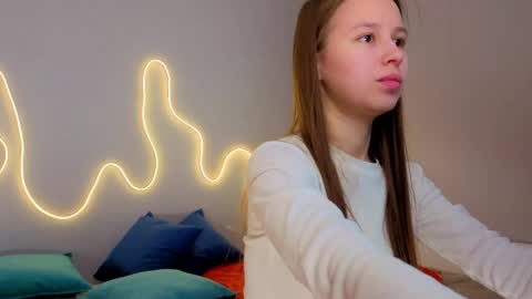 Snapshot of emma_clon chatting on 15, 5, 2026 Emma online show from 15, 5, 2026