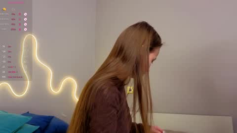 Snapshot of emma_clon chatting on 21, 5, 2026 Emma online show from 21, 5, 2026