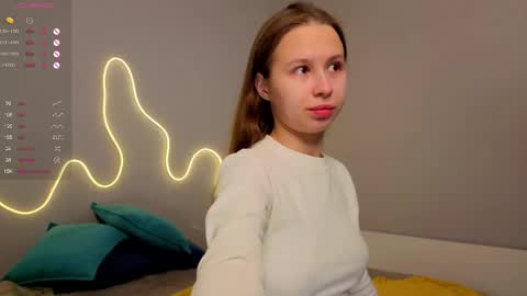 Snapshot of emma_clon chatting on 25, 5, 2026 Emma online show from 25, 5, 2026
