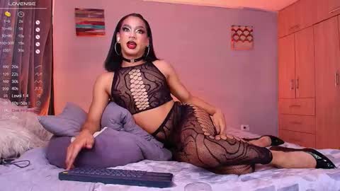 Snapshot of emma_demonn chatting on 24, 10, 2025 Mistress Emma Demon online show from 24, 10, 2025