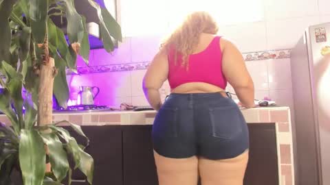 Snapshot of emma_eva1 chatting on 1, 3, 2025 Emma online show from 1, 3, 2025
