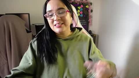 Snapshot of emma_evans07 chatting on 26, 12, 2024 emmy online show from 26, 12, 2024