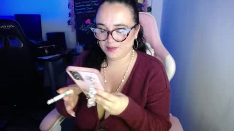 Snapshot of emma_evans07 chatting on 30, 12, 2024 emmy online show from 30, 12, 2024