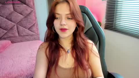 Snapshot of emma_ford1 chatting on 3, 1, 2025 Emma online show from 3, 1, 2025