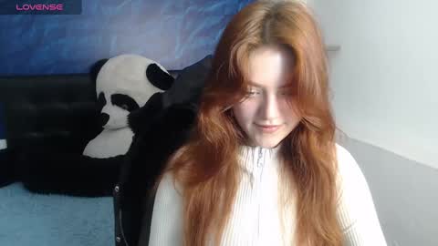 Snapshot of emma_ford1 chatting on 4, 2, 2025 Emma online show from 4, 2, 2025
