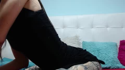 Snapshot of emma_foxi chatting on 10, 11, 2025 Emma online show from 10, 11, 2025