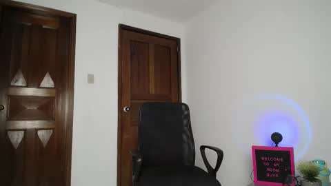 Snapshot of emma_glowof chatting on 29, 11, 2025 Emma Glow online show from 29, 11, 2025