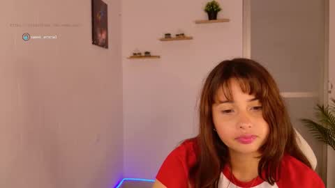 Snapshot of emma_hg1 chatting on 26, 9, 2025 the girl of your dreams online show from 26, 9, 2025