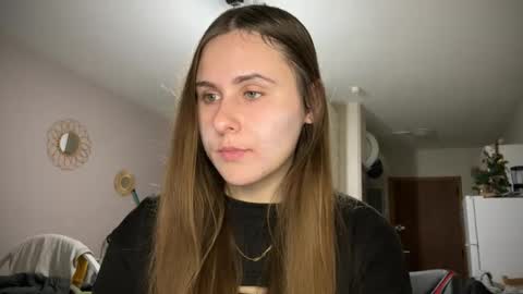 Snapshot of emma_just chatting on 15, 12, 2024 emma_just online show from 15, 12, 2024