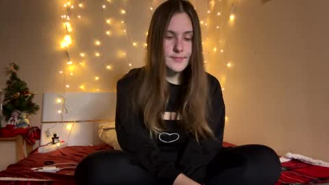 Snapshot of emma_just chatting on 21, 12, 2024 emma_just online show from 21, 12, 2024