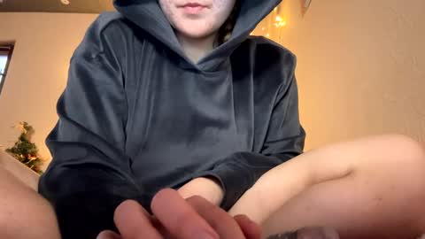 Snapshot of emma_just chatting on 10, 1, 2025 emma_just online show from 10, 1, 2025