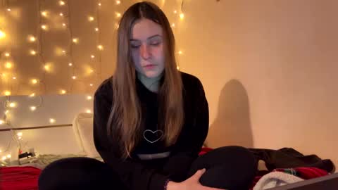 Snapshot of emma_just chatting on 16, 2, 2025 emma_just online show from 16, 2, 2025
